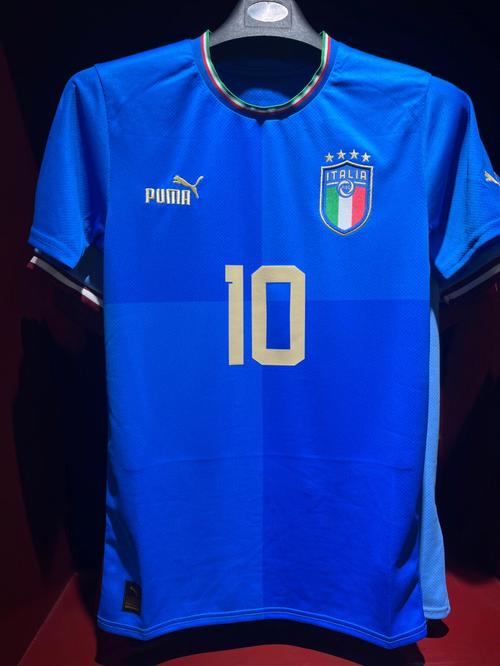 欧洲杯夺冠意大利球衣（2020欧洲杯意大利新款球衣）